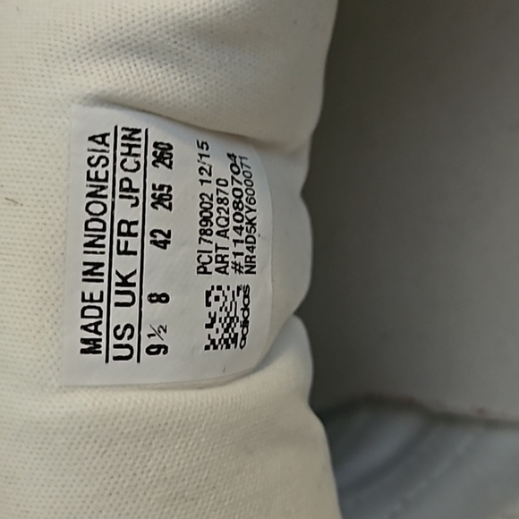 Adidas size 9.5 red striped superstar classic sneaker - Picture 2 of 5